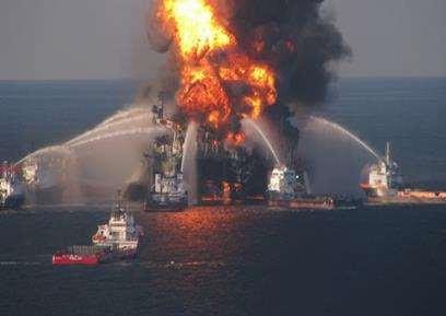 Fire at BP Deepwater Horizon 2010